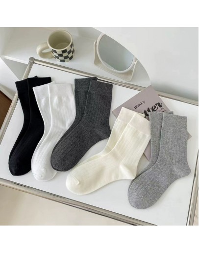 1 pair New Women's Solid Color Striped Socks, Trendy Ribbed Mid-Calf Socks, Slimming, Versatile & Stylish